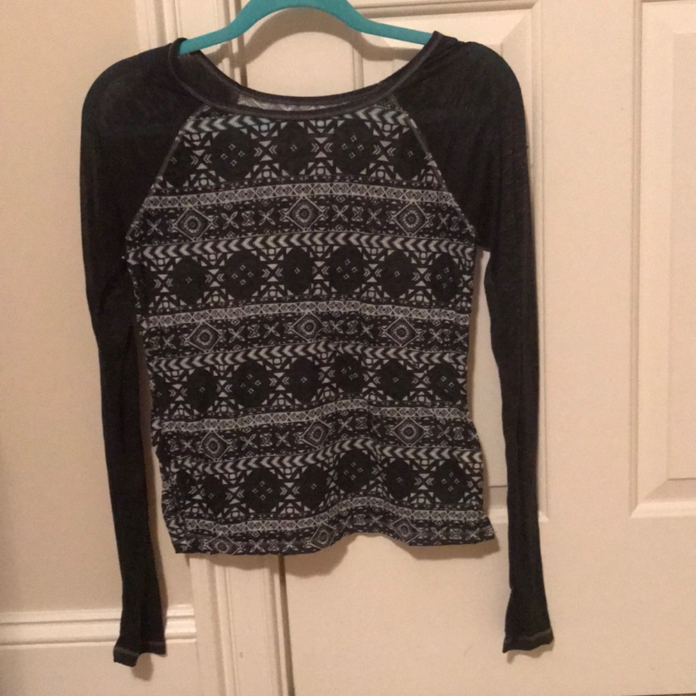 Long sleeve Aztec print shirt